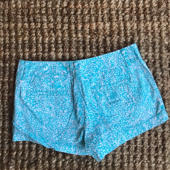 Lilly Pulitzer Walsh shorts - Picture 2 of 3